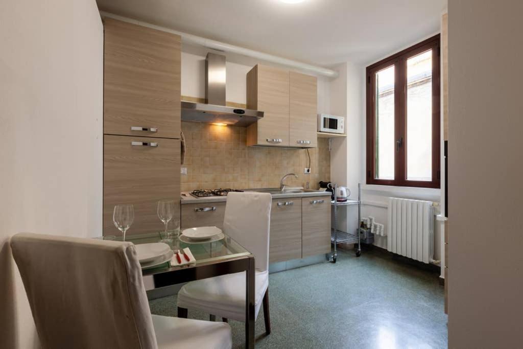 Ferrari - Ac -Wifi - Flexyrent Apartment Milan Bagian luar foto